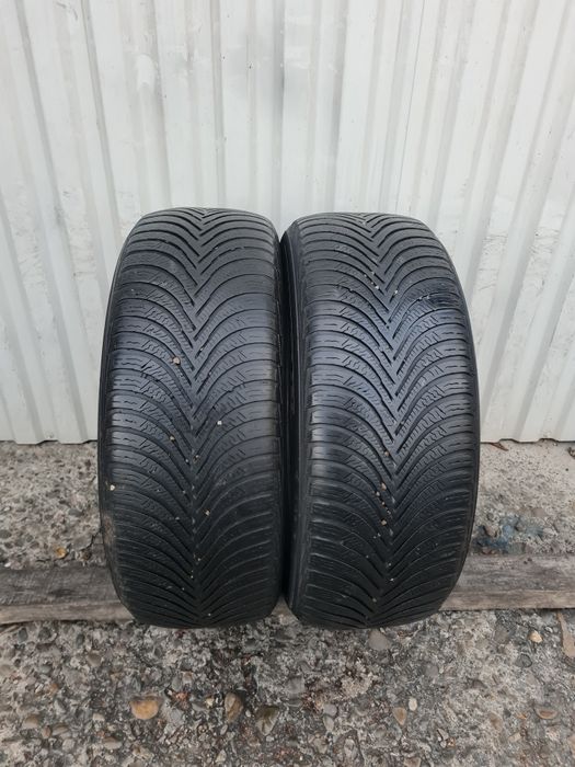 2 Anvelope de iarna *215/60R16*Michelin*LICHIDARE STOC*75 Lei Buc*