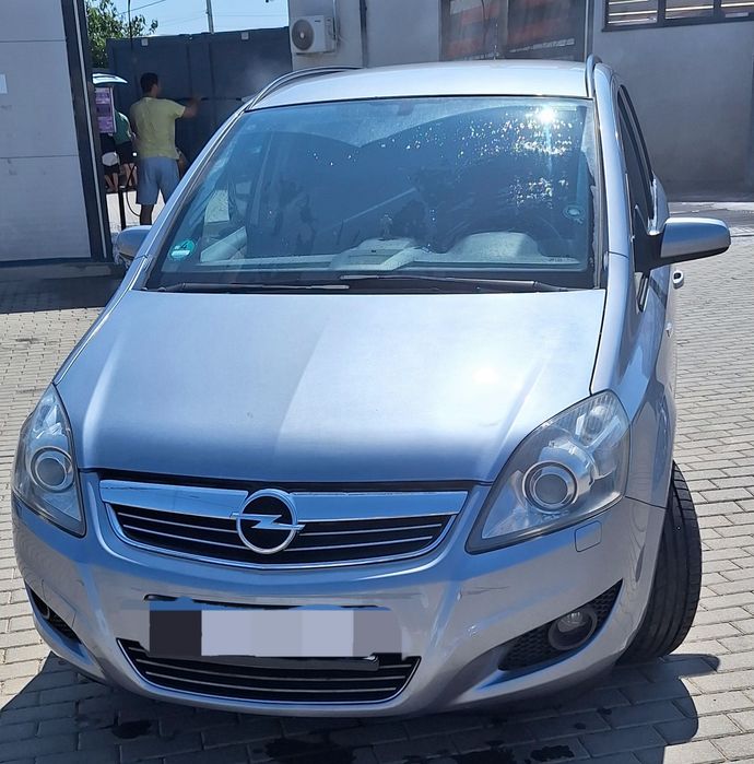 Opel zafira b 1.7