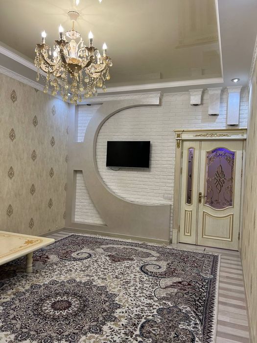 Chilonzor tumani 20 kvartilda 4/2/4 800$ ga arendaga beriladi.