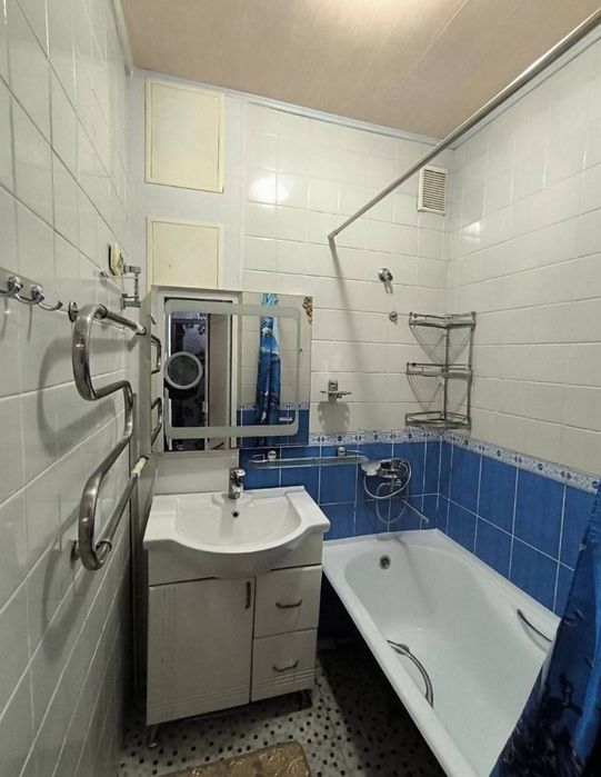 Срочно Продаётся Кушбеги 2/8/9 с мебелью техникой евро ремонт !