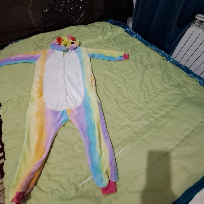 Женский одежда,чёрный раз.48.цена,80.000с