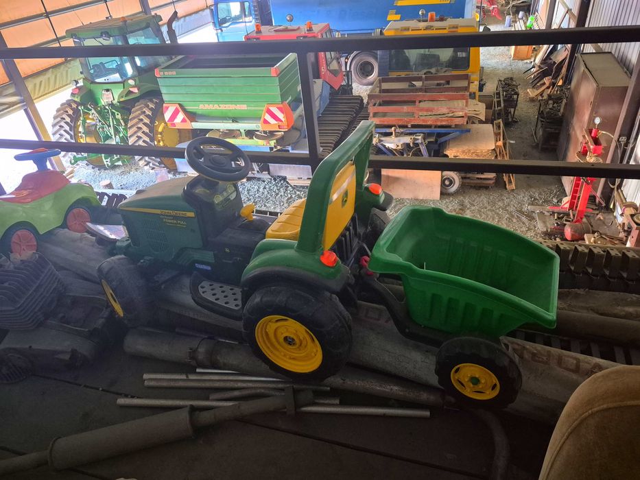 Акумулаторен трактор John deere