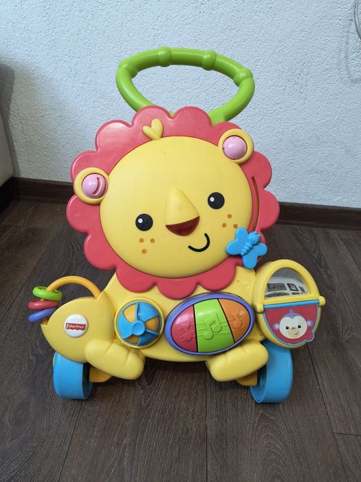 Проходилката Fisher-Price Musical Lion Walker