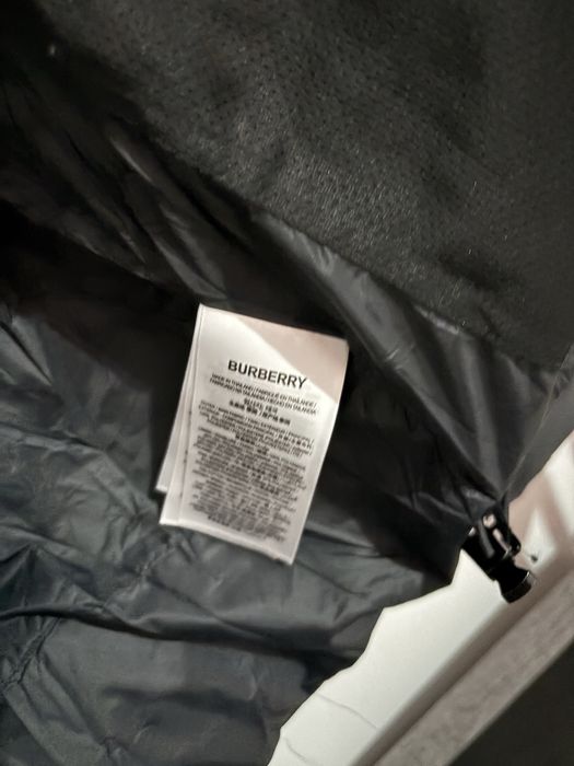 Vand geaca Burberry (Calitate superioara)