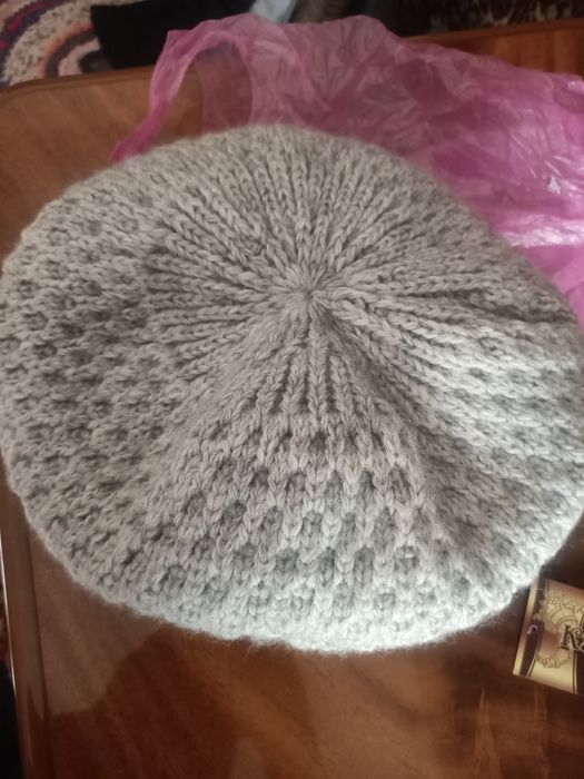 Продам женский берет. Новый