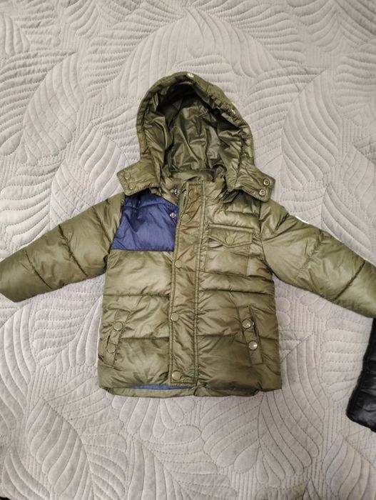 Продам детскую куртку