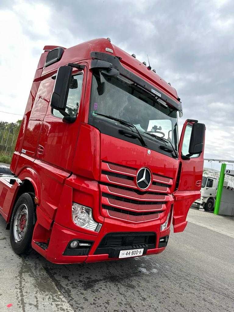 Cap tractor Mercedes Actros MP4  420CP