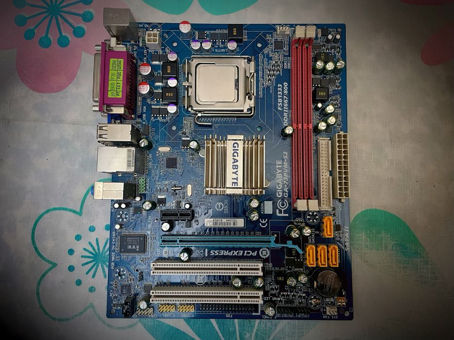 Дънна платка  Gigabyte GA-73PVM-S2 Core 2 Duo E7400  сокет LGA 775