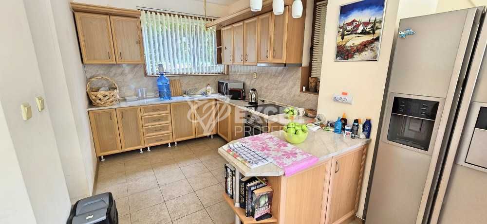 Продава се Къща в к.к. Слънчев бряг - 160 кв.м за 1344 €/кв.м - Снимка #6