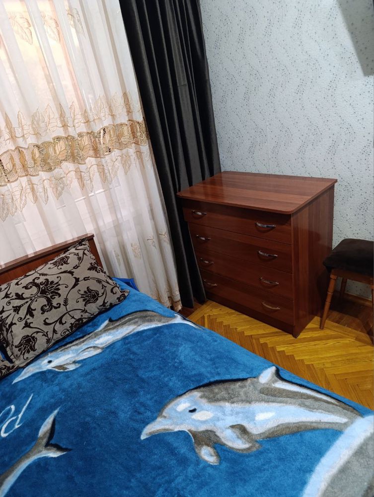 Продаётся вся мебель Стенка, 2 спальных гарнитура и кухня