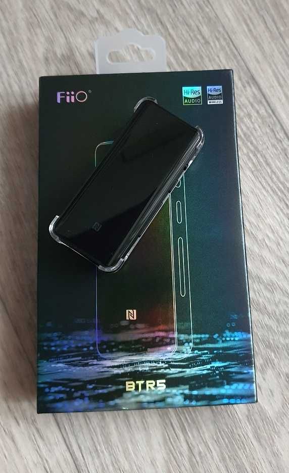 продам hi-fi bluetooth усилитель для наушников Fiio BTR 5 2021 NEW