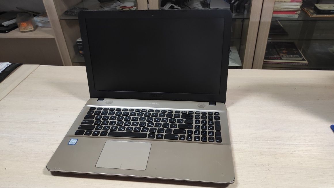 Ноутбук Asus x541u с SSD