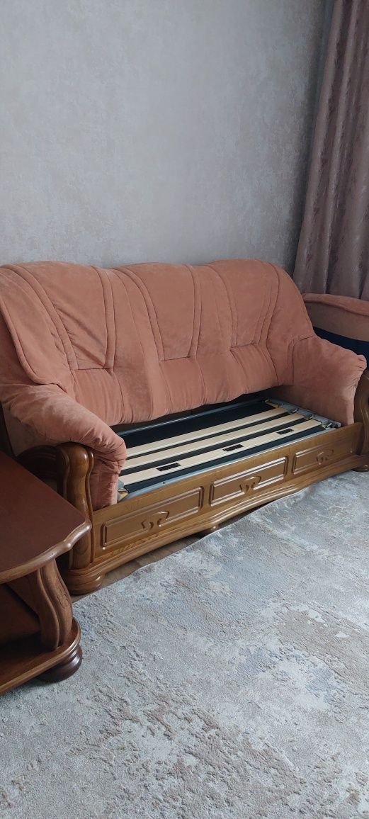 Мягкая мебель диван кресло стол