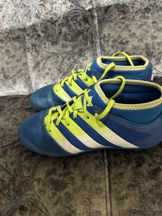 Нови Бутонки Adidas artificial gras 36н., Nike