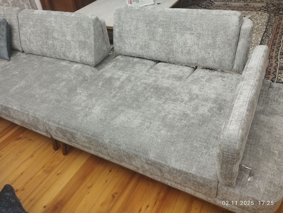 Угловой диван для гостиной