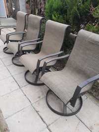 Градински въртящи столове