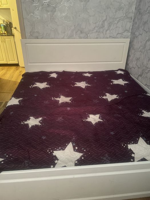 Двухспальный кровать