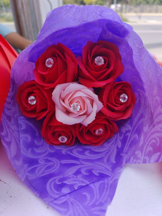 Buchete de flori la comandă Livram oriunde în România
