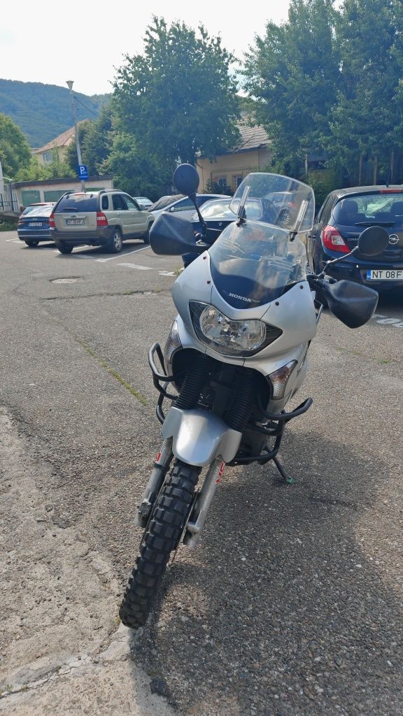 Honda transalp 650