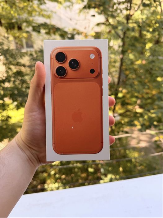 Iphone 17 pro 256 cosmic orange
