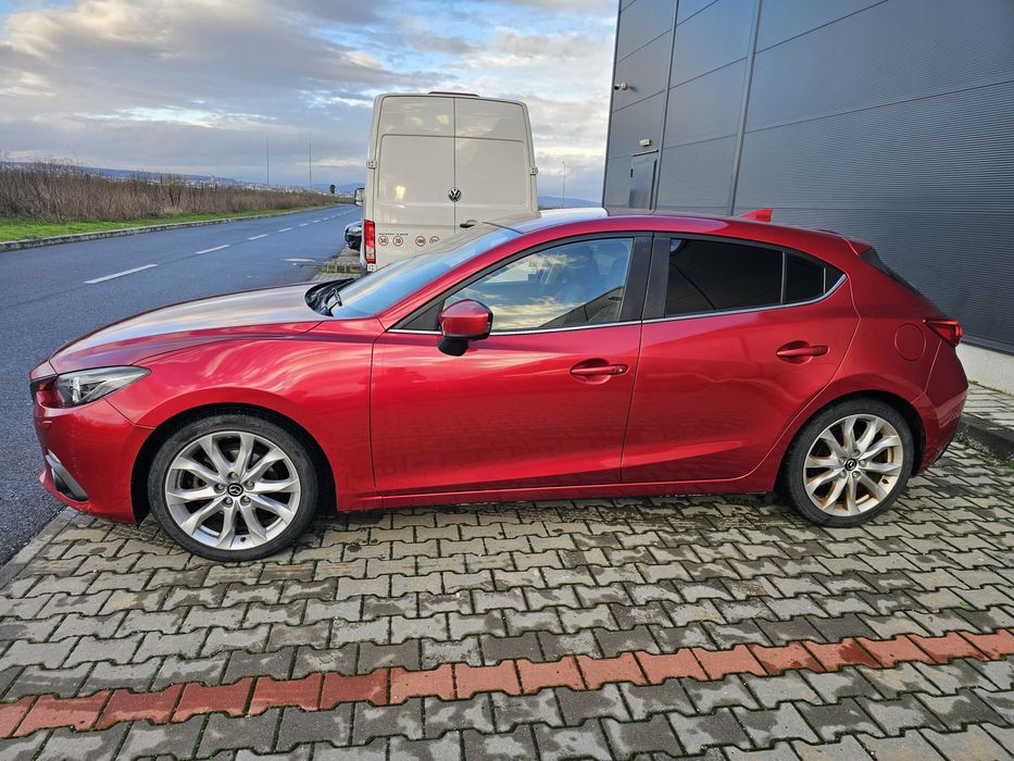 Mazda 3 / 2.2 Skyactiv