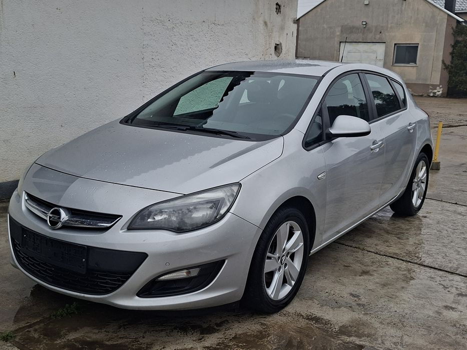 Opel Astra J--2014--1.7 tdci--Eiro 5