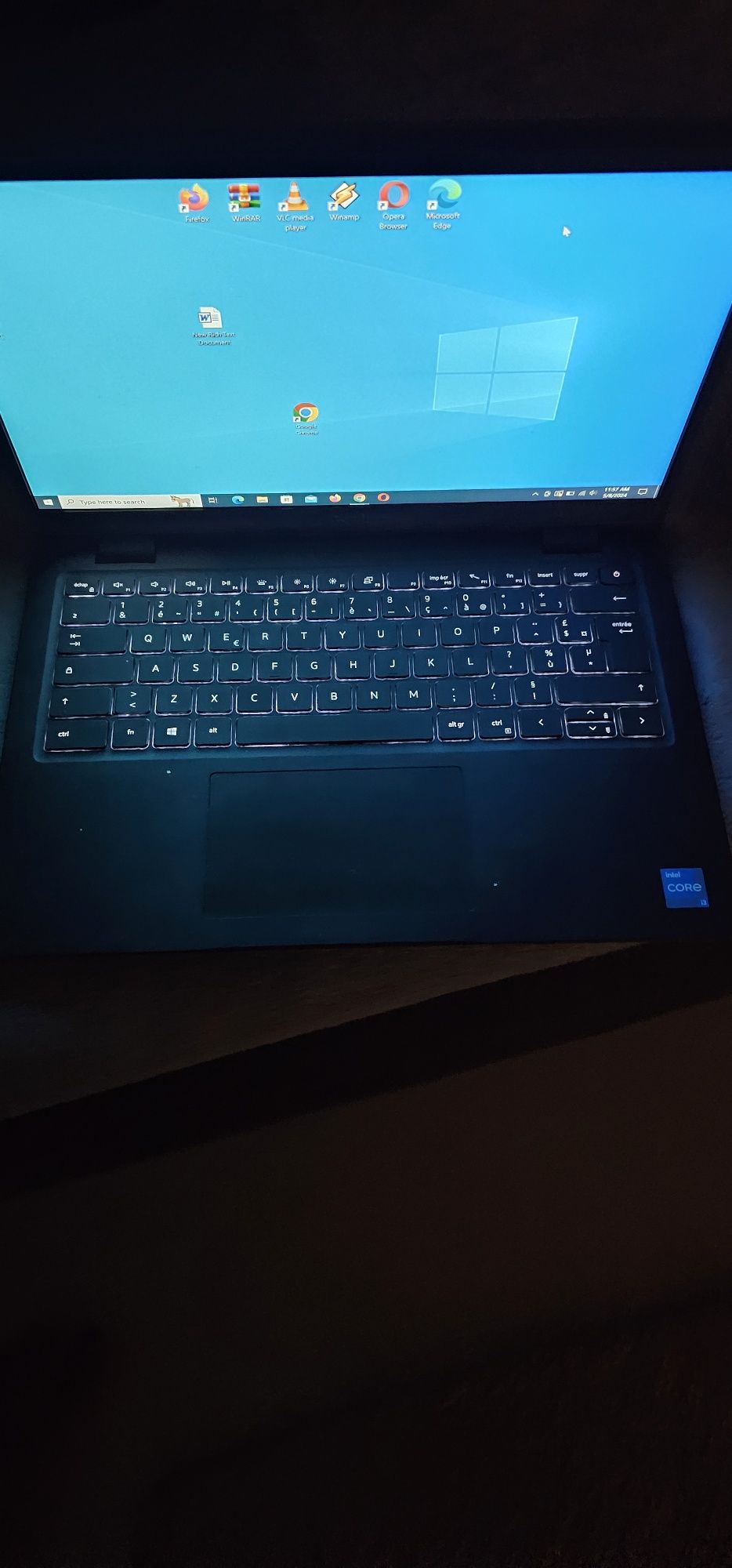 Laptop nou dell a11a generație