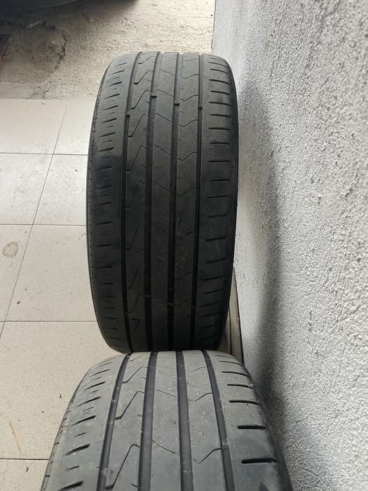 Подарявам 225 55 17 летни гуми Hankook