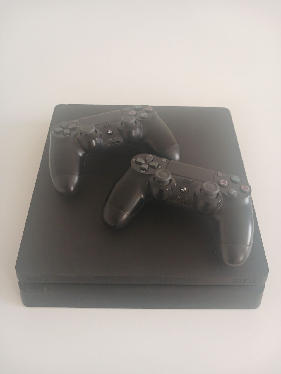 Play Station 4 Slim