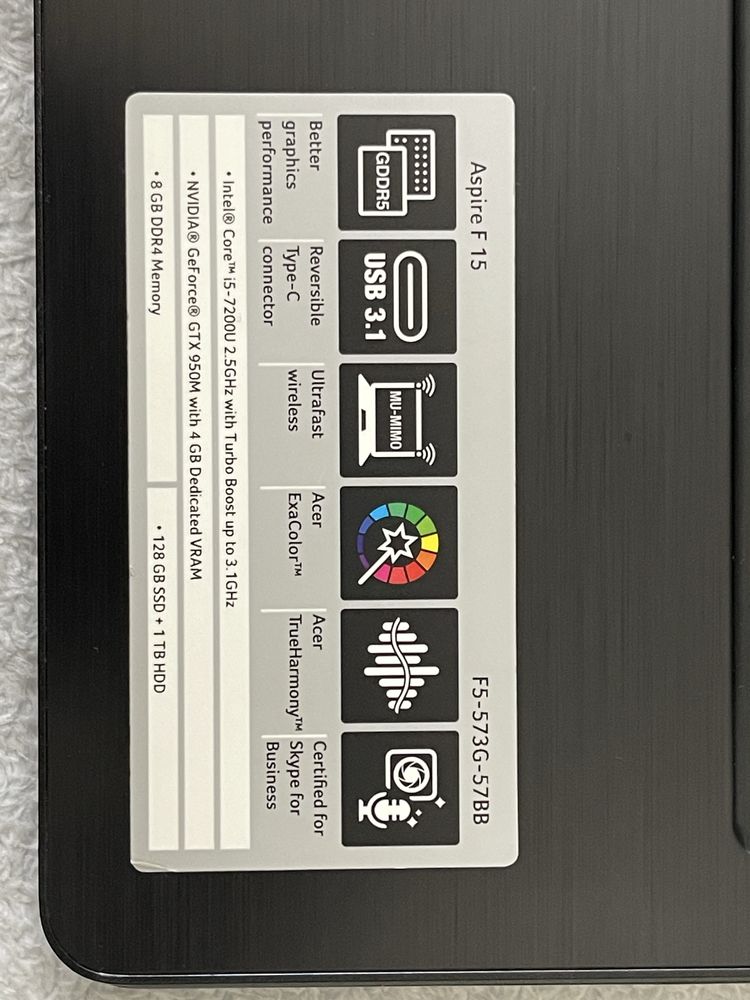 Laptop Acer Aspire F15 i5 2.5 GHz pana la 3.1Ghz
