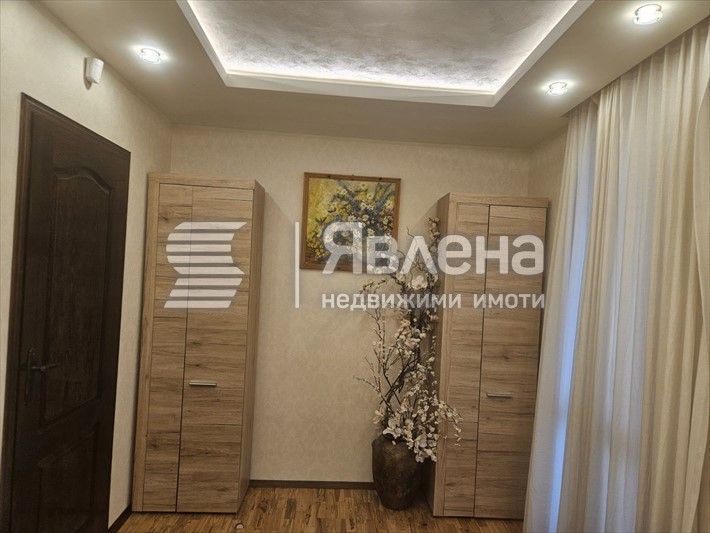 Дава се под наем Тристаен апартамент в Варна, Център - 100 кв.м за 1450 € - Снимка #10
