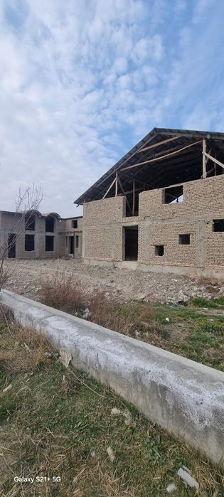 Зудлик билан уй сотилади