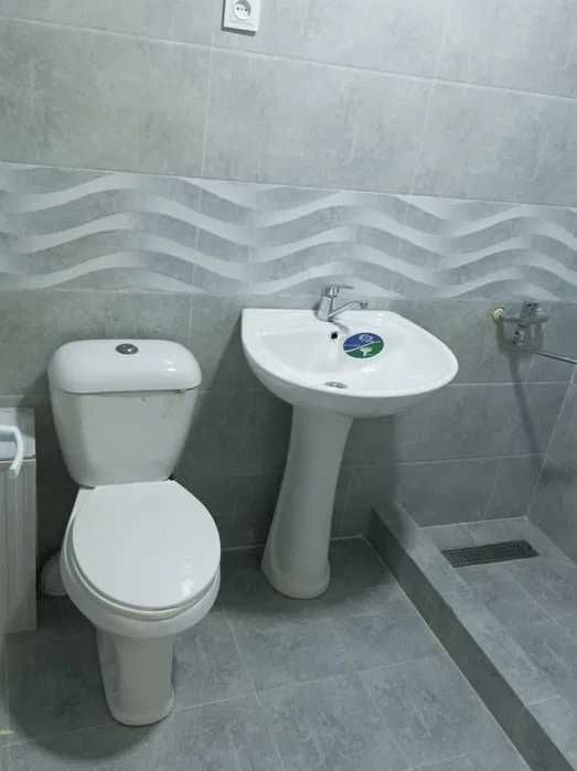 Евро тамирланган 2 хонали квартира 1 каватда сотилади Пиридастгир