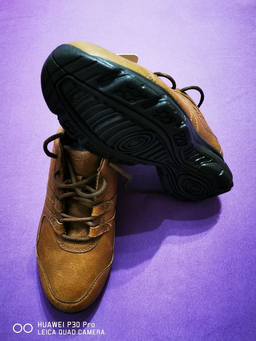Детски маратонки Reebok(естествена кожа), номер 37, чисто нови