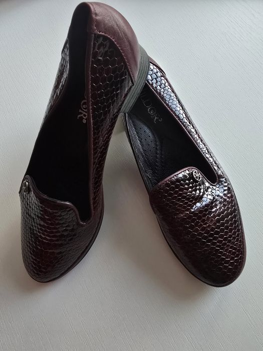 Продам туфли женские