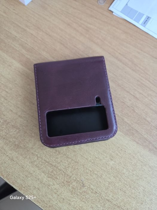 Samsung flip 4 кожен калъф