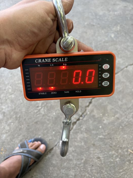 Cantar electronic pentru macara 1500 kg cu telecomanda