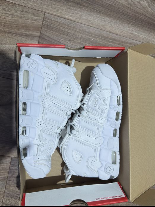 Pantofi nike uptempo