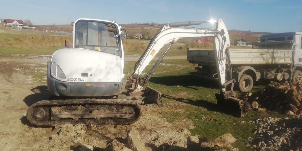 Execut lucrări de pregătire a terenului