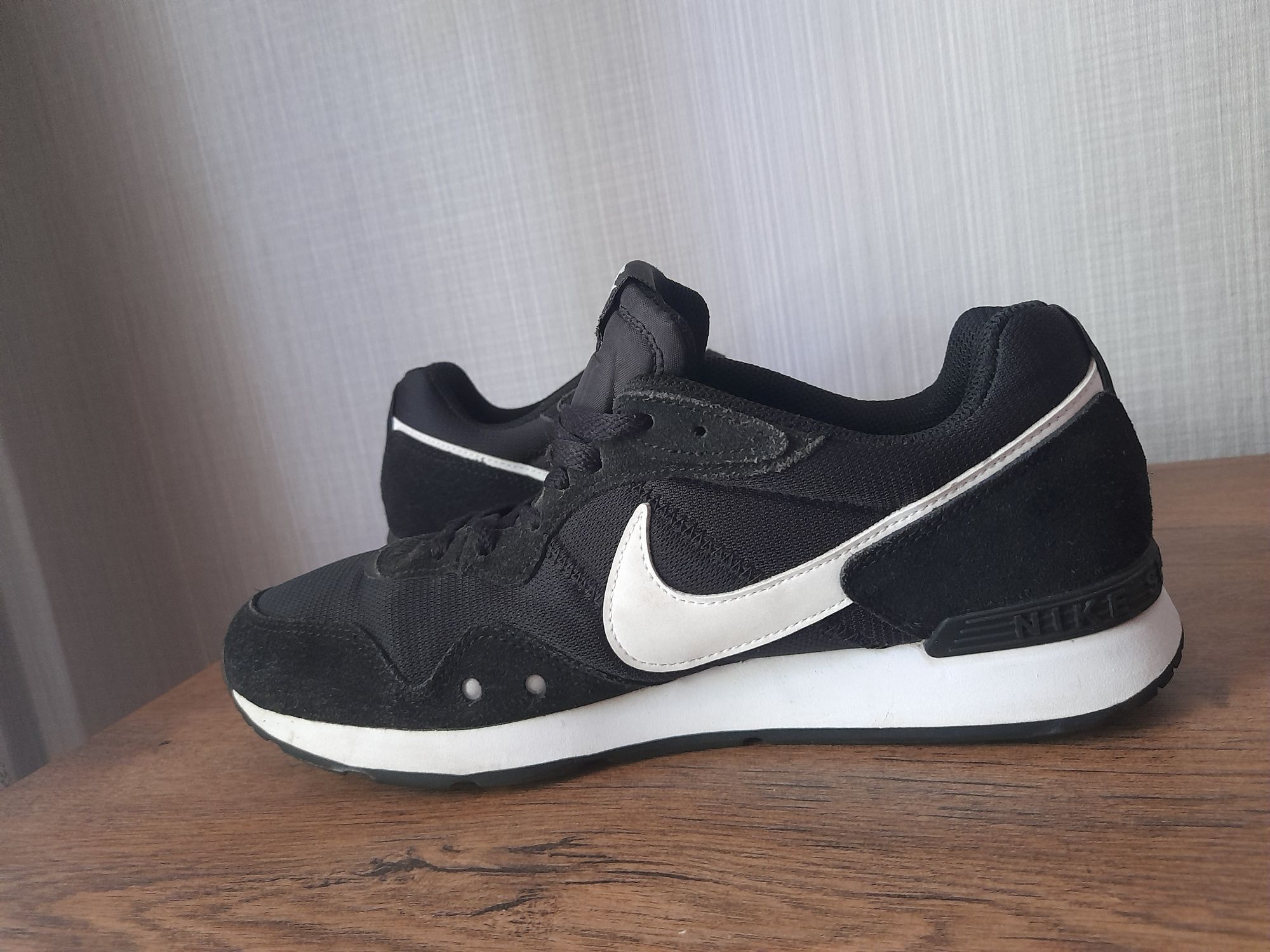 Nike Venture маратонки 42 номер.