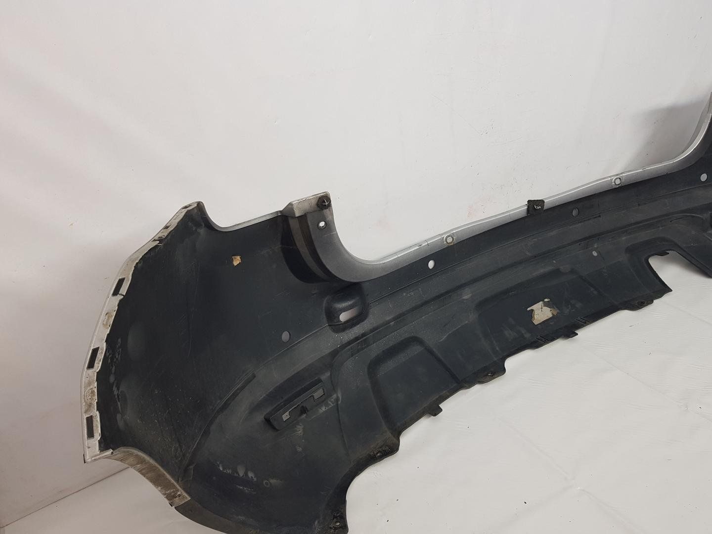 Bara spate Dacia Duster dupa 2009