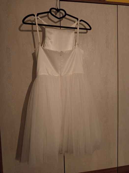 Официална бяла рокля