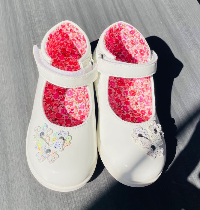 Pantofi albi fetițe nr. 23