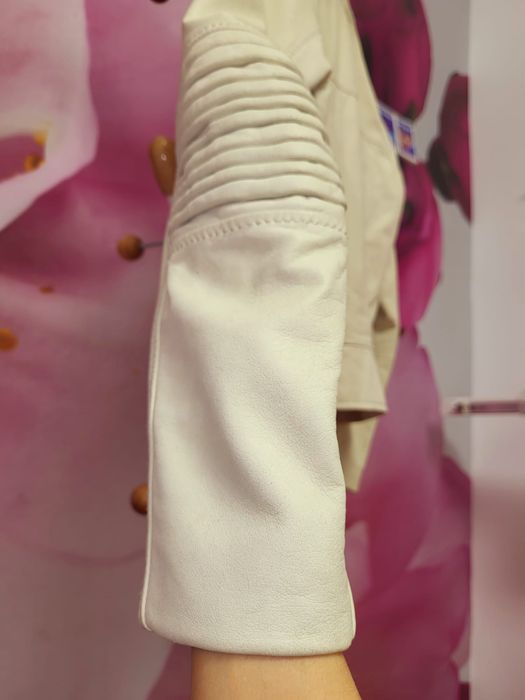 Geaca guess by Marciano,din piele marime s/m dama