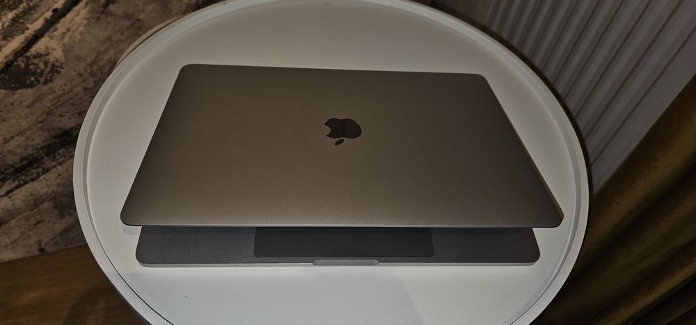 Macbook pro 13" 2019 128GB SSD