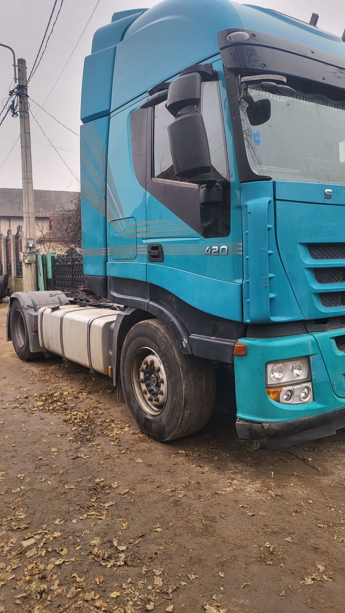 Dezmembrez iveco stralis E5