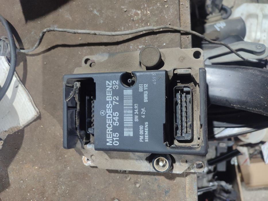 Продам коммутатор ЭБУ на Мерседес W202 W124