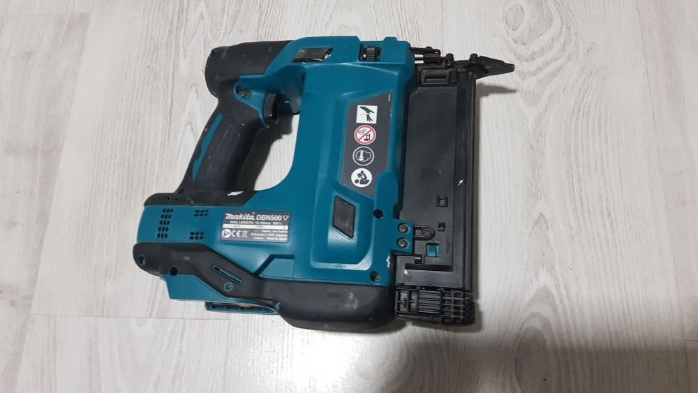Pistol Cuie 15-50 Makita Dbn 500