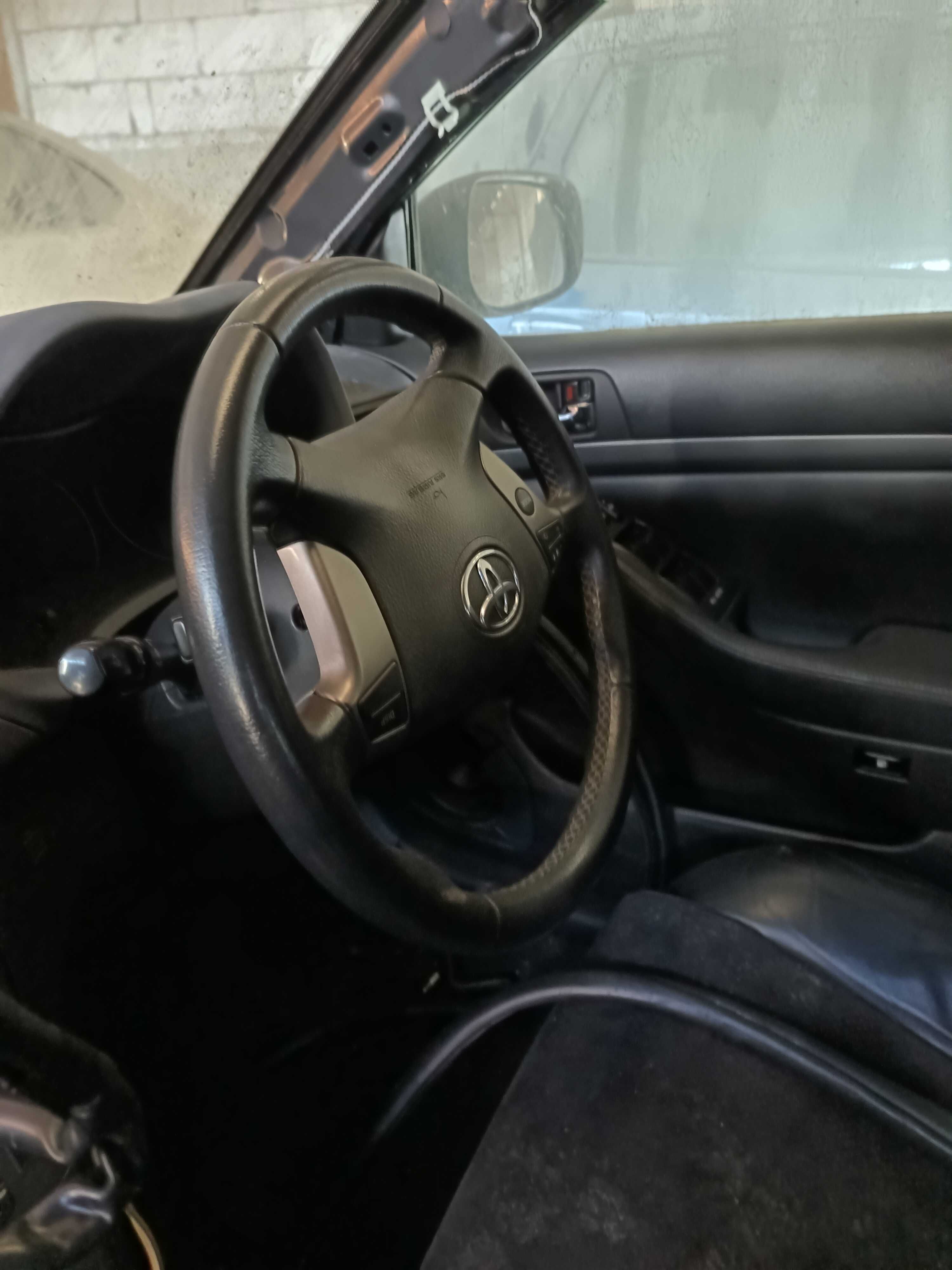 Toyota Avensis 2.2 DCAT на части