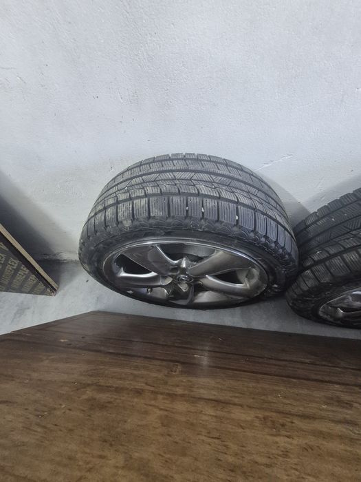 Шины зимние в отличном состоянии